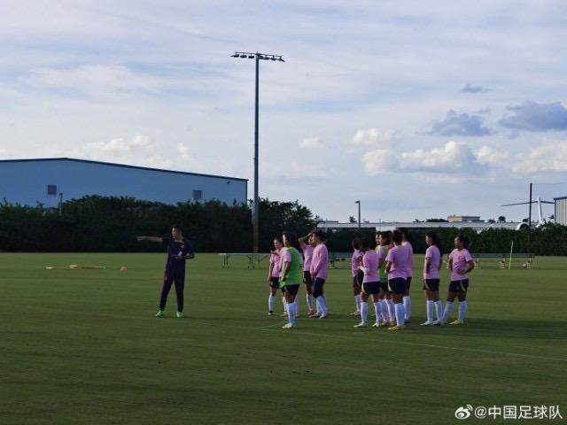 开云下载-女足热身美国球衣号码公布：王妍雯7号王珊珊11号
