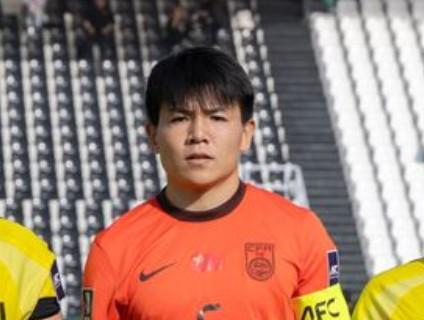 开云中国-青岛记者：U23国足队长徐彬接近加盟英超狼队